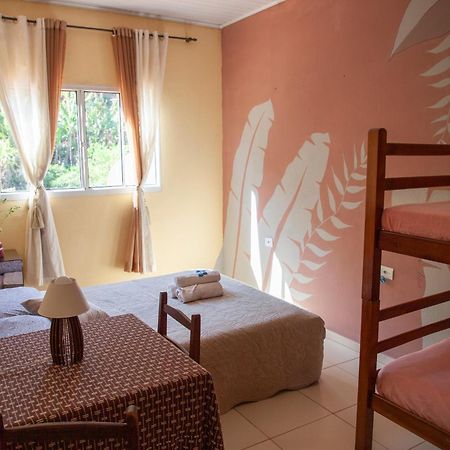Oca Delfim Hostel Delfim Moreira Bagian luar foto