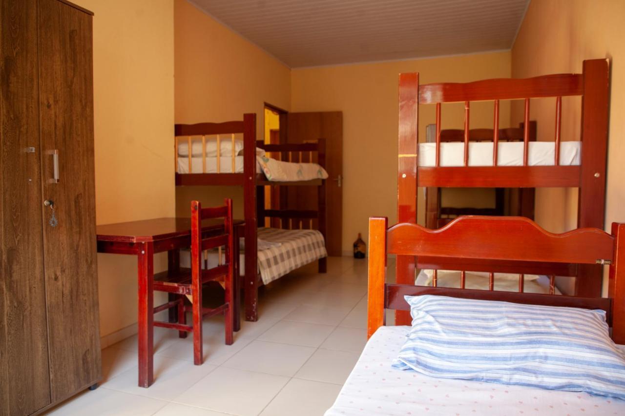 Oca Delfim Hostel Delfim Moreira Bagian luar foto